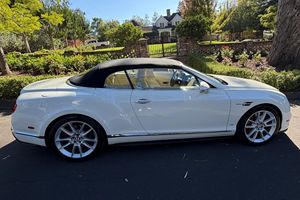 Bentley Continental GTC V8 S 2017 Usado en Buen Estado - Product Image 2