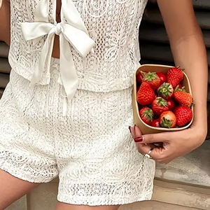 ชุดเสื้อผ้า2ชิ้นสำหรับผู้หญิงชุดสั้นฤดูร้อนแบบผูกด้านหน้าแต่งระบายชุดครอปกางเกงขาสั้นชุดเดินชายหาดลำลองสำหรับวันหยุดพักผ่อน - Product Image 4