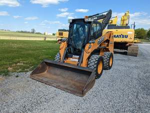 Chargeur sur pneus puissant Case SV185B 2025 avec nivellement avant électrique à vendre - Product Image 4