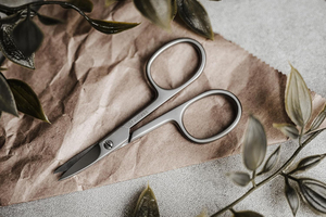 Ciseaux de manucure d'affaires familiales de confiance Ciseaux à ongles et à cuticules en acier inoxydable 1971 avec lame émoussée droite - Product Image 3