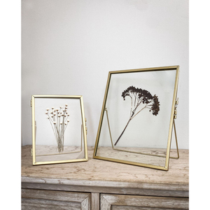 Cadre photo rectangulaire en laiton et verre de haute qualité, parfait pour les fleurs pressées et les photos, décoration de table - Product Image 2