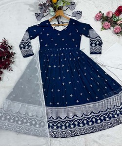 NUEVA LLEGADA SECUENCIA DE FLORACIÓN E HILO BORDADO ANARKALI VESTIDO INFERIOR CON DUPATTA PRECIO AL POR MAYOR ROPA ÉTNICA - Product Image 1