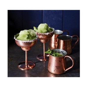 Mug en cuivre martelé artisanal offrant une hydratation quotidienne avec un design artisanal haut de gamme et des bienfaits naturels de désintoxication pour le bien-être - Product Image 4