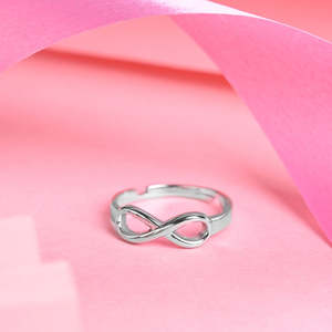 Anillos de Plata de Ley 925 de Primera Calidad para Mujer, Estilo Geométrico y Romántico con Baño de Rodio, Diseño Numérico con Incrustaciones de Circonio - Product Image 2
