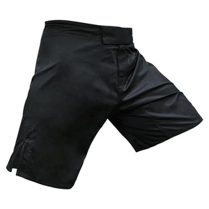 Short MMA imprimé à rayures personnalisées très exigeant Short MMA à coupe flexible en tissu extensible dans les 4 sens aux meilleurs prix - Product Image 4