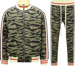 Conjunto de chándal unisex con patrón de tigre personalizado transpirable 100% algodón estampado con cuello con capucha elementos esenciales de invierno - Product Image 1