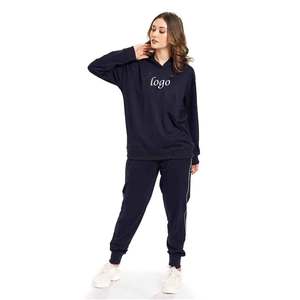 Survêtement unisexe personnalisé de haute qualité avec bandes latérales ensemble pour hommes entraînement pour hommes vente en gros survêtement personnalisé à capuche pour femmes - Product Image 1
