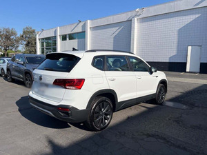 Occasion 2024 S Traction avant Conduite à gauche Régulateur de vitesse adaptatif Pneus R19 Sièges en tissu Intérieur foncé Accidenté Bon état - Product Image 3