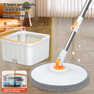 Escobilla de limpieza giratoria 360 grados con separador de agua limpia y sucia, mango largo y cesta de plástico para una fácil limpieza del hogar - Product Image 6