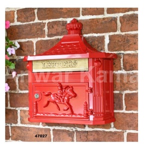 Boîte postale murale en métal noir de conception unique et robuste avec serrure pour la maison et l'extérieur - Product Image 2