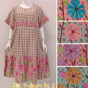 Femmes Robe - Product Image 1