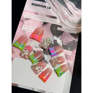 Super Star Press on Nail : Ajoutez du glamour et du style à vos doigts ! - Product Image 4