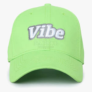 Casquette de baseball à la mode avec bord plat et broderie graphique unique Casquette de baseball de style camionneur classique - Product Image 1