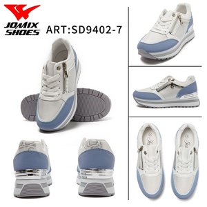 Chaussures de sport en maille respirante décontractées et tendance pour femmes, chaussures de sport légères, détails dorés pour la marche/la course, modèle JOMIX - Product Image 5