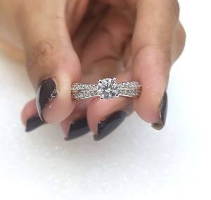 Anillo de compromiso clásico con diamante cultivado en laboratorio de corte redondo de 0,85 quilates para mujer, joyería de oro blanco/amarillo macizo de 14k, regalo de San Valentín - Product Image 1