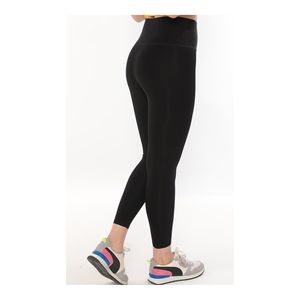 Leggings a vita alta con taglio Laser nero, LEGGINGS sportivi neri da donna