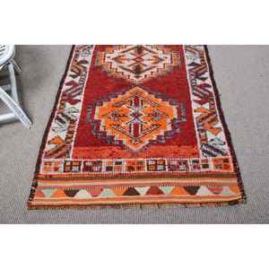 Alfombra Turca de Lana Vintage con Borde Rojo, 3.1x11.5 pies - Product Image 5