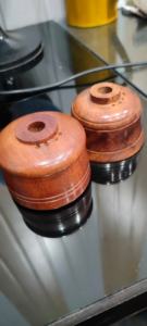 Portavelas de Madera Natural, Plato para Velas Único con Asa, Hecho a Mano, Forma Redonda, de la India, para Uso en Bares - Product Image 6