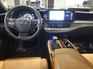 LUXURY USED 2023 <span class=keywords><strong>Lexus</strong></span> <span class=keywords><strong>LS</strong></span> 500 Sedán COCHE - Product Image 1