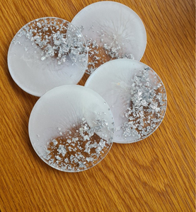 Posavasos de Resina Hechos a Mano Ecológicos de Alta Calidad con Diseño de Purpurina Dorada, Artesanías Transparentes Personalizables para el Hogar y Eventos - Product Image 6