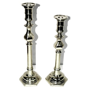 Ensemble de 2 chandeliers hauts en argent poli Base hexagonale Bougeoirs coniques de luxe modernes pour décoration de table à manger de mariage - Product Image 4