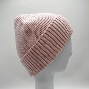 Gorro de invierno Unisex de alta calidad, gorros de calavera de acrílico suave con puños, calidez para todas las estaciones para hombres y mujeres, logotipo de diseñador personalizado - Product Image 2