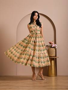 ชุดเดรสผ้าฝ้ายพิมพ์ลายแบบไม่มีแขนสำหรับผู้หญิง สั่งซื้อจำนวนมาก ผู้ส่งออกอินเดีย ผลิตแบบ OEM ขนาดและฉลากตามสั่ง - Product Image 3