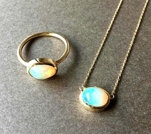 Prix de gros opale éthiopienne 8x10mm forme ovale ensemble de lunette de pierres précieuses en argent sterling 925 plaqué or Vintage bague mince fête - Product Image 1