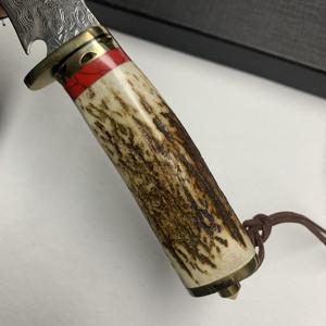 Cuchillo de Camping de Hoja Recta con Punta Fija, Aleación VG10 Dominar, Turquesa Roja, Hecho a Mano, de Alta Calidad, con Funda de Plástico Personalizada - Product Image 5