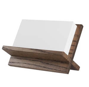 Portatarjetas de visita para escritorio-Portatarjetas pequeñas de madera marrón Soporte de tarjeta de visita de escritorio profesional Pantalla Nombre de madera - Product Image 1