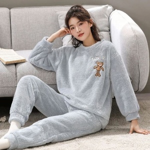 Set Pigiama in Morbido Pile Micropolare per Donna, Carino con Maniche Lunghe per l'Inverno |   Set Pigiama in Flanella Caldo e Confortevole per Donna, Novità 2026 - Product Image 2