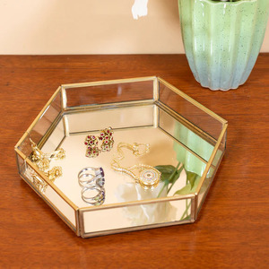Bandeja DE SERVICIO DE METAL redonda clásica para comedor Bandeja de metal redonda decorativa para una presentación elegante - Product Image 3