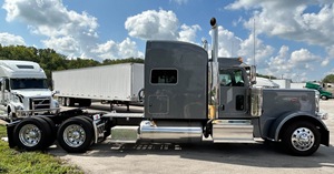 Mejor Precio de Mercado para Camiones Peterbilt 389 Convencionales Usados del 2023 - Product Image 2
