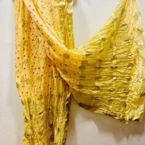 Écharpe et châle traditionnels en mousseline de soie jaune brodés Dupatta pour femmes - Product Image 1