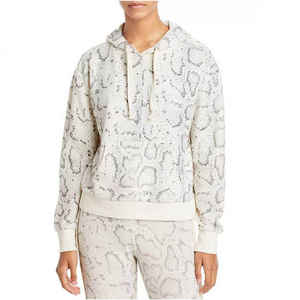 ชุดวอร์มสตรีทแวร์ผู้หญิงทรงโอเวอร์ไซส์สุดเทรนดี้ ผ้าฟลีซโพลีเอสเตอร์เนื้อนุ่ม ทนทาน น้ำหนักมาก พิมพ์ลายแบบซับลิเมชั่น - Product Image 4