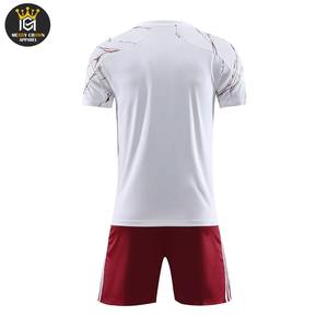 Venta directa de fábrica, uniforme de fútbol hecho en Pakistán, ropa deportiva, uniforme de fútbol, camiseta de fútbol para hombres, hecho en Pakistán - Product Image 2