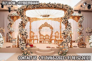 Mandap Dorado Brillante para Bodas Indias, Estilo Palacio Imperial, Mandap Dorado y de Cristal para Bodas Hindúes en Canadá - Product Image 3