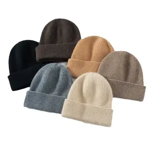 Gorro de punto cálido con bordado de invierno, gorro de diseñador para deportes al aire libre - Product Image 1