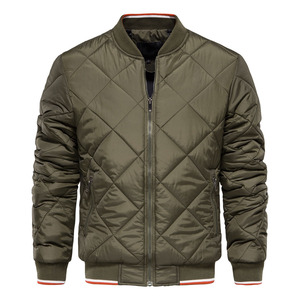 Haute qualité nouveau élégant hommes col côtelé fermeture éclair complet matelassé Bomber coupe-vent personnalisé rembourré bouffant veste - Product Image 3