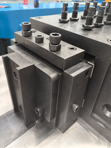 เครื่องพับขึ้นรูปโลหะแบบแนวนอน <span class=keywords><strong>ZEMO</strong></span> EPP4020 ควบคุมด้วย PLC อัตโนมัติเต็มรูปแบบ ความแม่นยำสูง 20-60 ตัน - Product Image 5