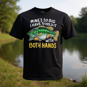 La mia maglietta è così grande che devo impiegare entrambe le mani per tenerla ferma sul retro - Maglietta promozionale personalizzabile - Product Image 3