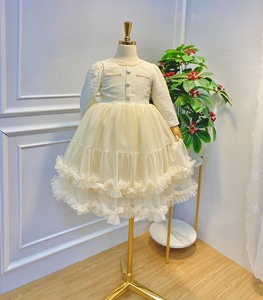 เดรสชั้นสไตล์วินเทจสำหรับเด็กผู้หญิงแขนยาวมีเชือกแขวนคอตาข่ายลาย3D สำหรับงานแต่งงาน - Product Image 3