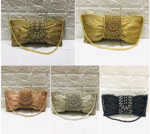 กระเป๋าสะพายคลัทช์สำหรับออกงานแฟชั่นทำมือพร้อมโบว์คริสตัลไรน์สโตนวัสดุซาติน - Product Image 2