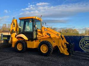 Mini Cargadora Frontal JCB 2CX de 3 Toneladas Usada 2021 Retroexcavadora con Motor y Caja de Cambios - Product Image 6