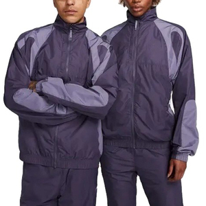 ชุดวอร์มมีฮู้ดผ้าฟลีซลายพิมพ์สีพื้นแบบฟอกสี 100% โพลีเอสเตอร์ สำหรับผู้ชาย ขายส่ง รับสกรีนโลโก้ กางเกงวอร์มและเสื้อฮู้ด - Product Image 3