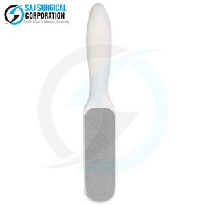 Râpe à pied classique OEM en acier inoxydable personnalisable avec commande en gros de logo pour les salons et les détaillants - Product Image 3