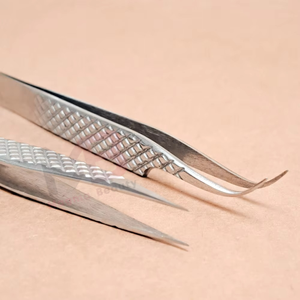 Ensemble de pinces à cils élégantes et tendance, formes multiples, pinces à cils abordables, prix de gros pour les salons de beauté féminins - Product Image 1