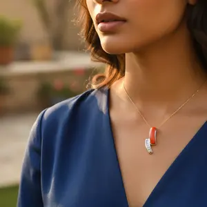 Collier pendentif en diamant baguette moderne pour femmes en argent - Product Image 1