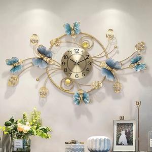 Reloj de pared de Metal de diseño de mariposa para granja, reloj de pared con marco de Metal Multicolor para decoración del hogar grande para regalos de boda - Product Image 1