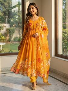 Vestido Largo Anarkali de Estilo Indio Tradicional, Simple y en Oferta, para Mujer, en Faux Georgette con Trabajo Artesanal y Diseño Ecológico - Product Image 4